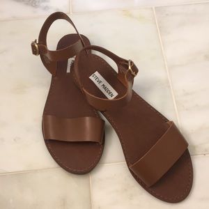 Steve Madden leather flat sandals
